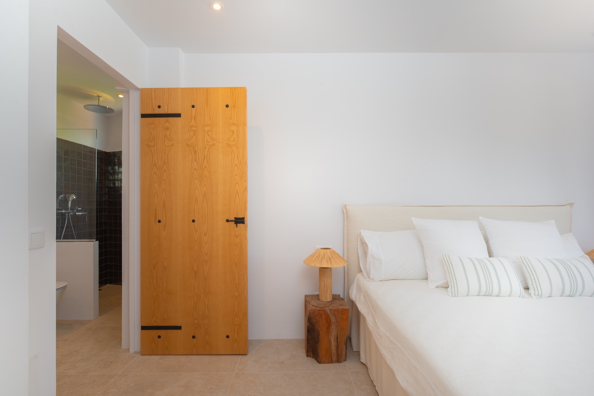 Resa estates Ibiza for sale modern villa martinet views bedroom 5.jpg